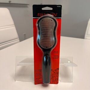 NEW IN PACKAGING REVLON CALLUS REMOVER WITH CATCHER BLACK AND SILVER
